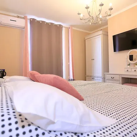 Prestige Design Bed and Breakfast 3*